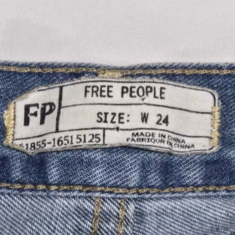 Free People Light Wash Distressed Denim Cutoff Shorts Sz 24 (tape30) Frayed Hem